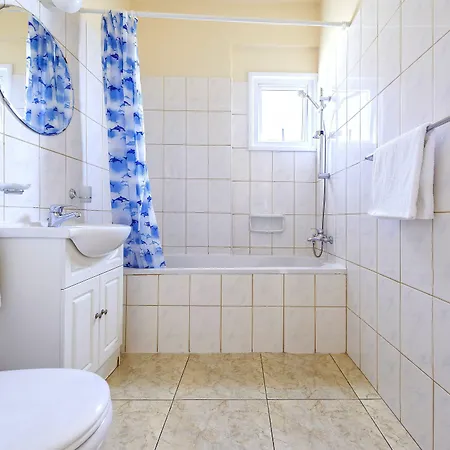 Hadjios Valley فيلة شاطئ مازوتوس