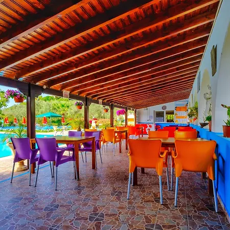 Hadjios Valley فيلة *