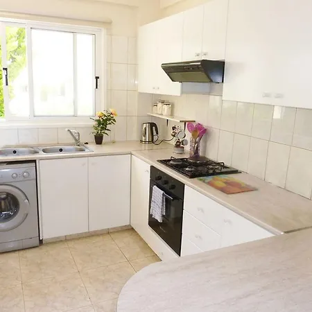 Hadjios Valley فيلة