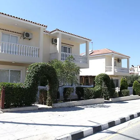 Hadjios Valley فيلة شاطئ مازوتوس