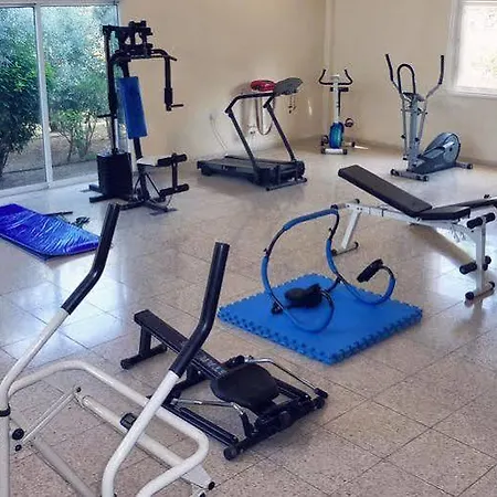 Hadjios Valley * شاطئ مازوتوس