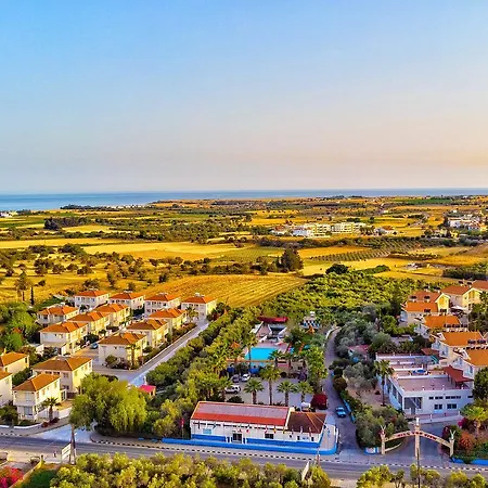 Hadjios Valley فيلة شاطئ مازوتوس