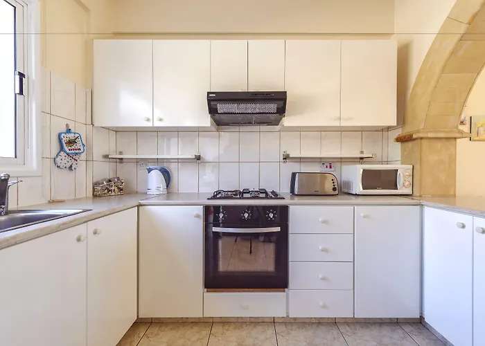 Hadjios Valley * מזוטוס