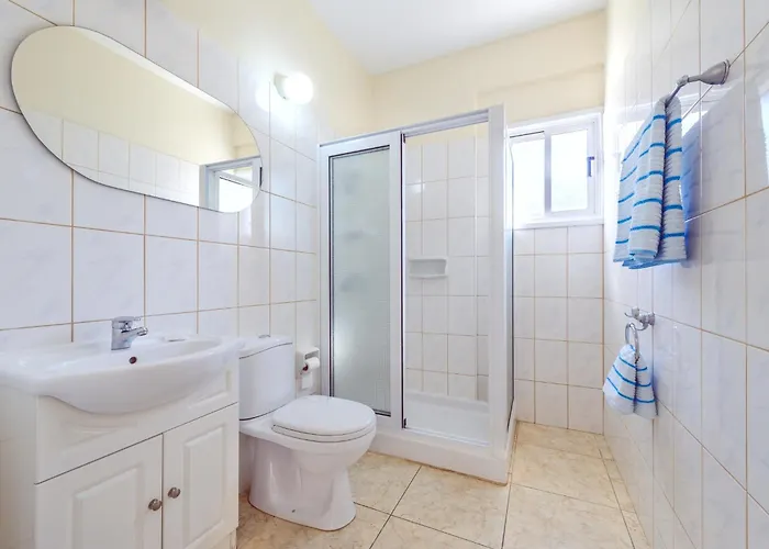 Hadjios Valley * マゾトス